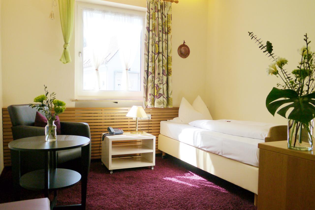 Hotel Grader Нойштадт-ан-дер-Вальднааб Экстерьер фото