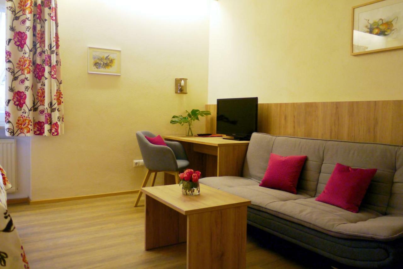 Hotel Grader Нойштадт-ан-дер-Вальднааб Экстерьер фото